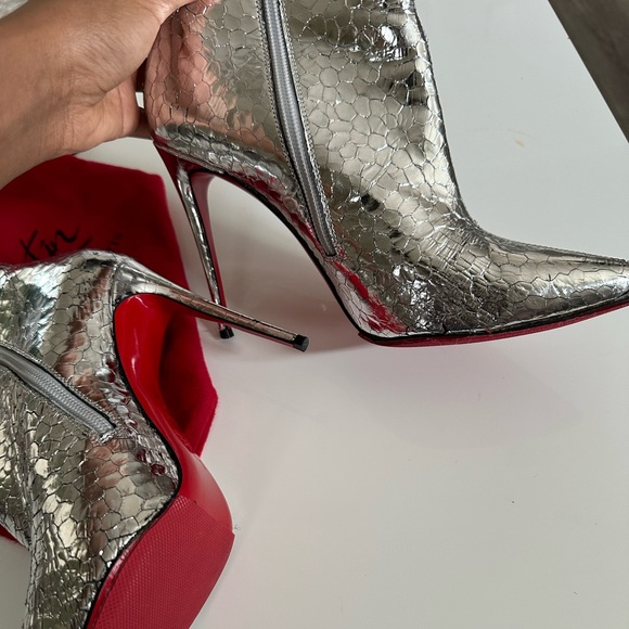 Christian Louboutin Silver So Kate 100 Specchio Martele Ankle Boots - Picture 4 of 8